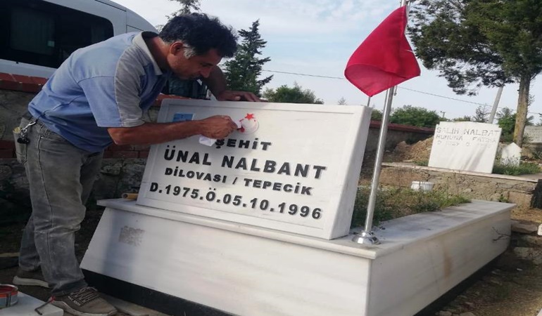 Dilovası’nda şehit mezarlarına bakım