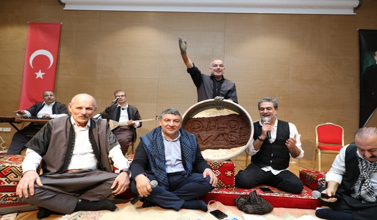 Dilovası’nda sıra gecesine büyük ilgi 