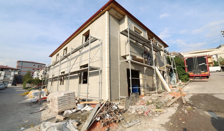Dilovası’ndaki o mahallede çok amaçlı taziye evi yapım çalışması sürüyor