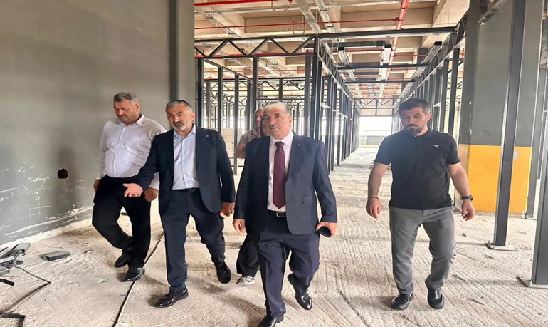 Dilovası’ndaki yeni belediye binası inşaatında inceleme 