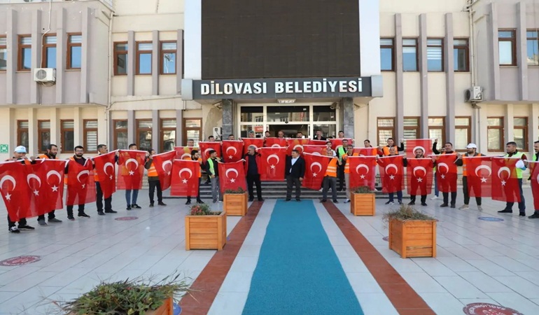 Dilovası, Türk Bayrakları ile donatıldı