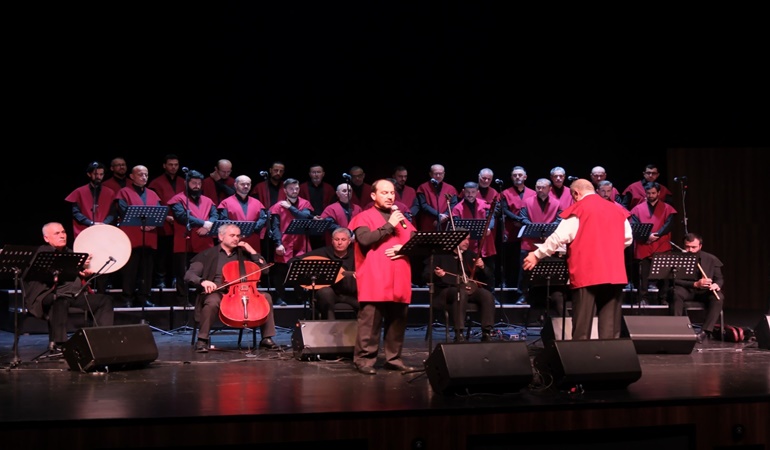 Dini Musiki Topluluğu’nun konserinde ilahi keyfi 