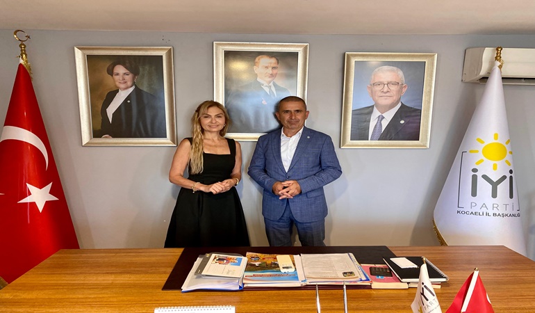 Doğru Parti eski ilçe başkanı Sibel Edis İYİ Parti saflarına katıldı