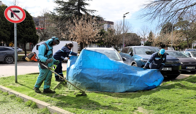 Doğu Kışla Parkı’nda titiz çalışma