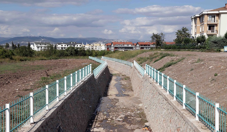 Donanma kenti Gölcük’te 52,3 km altyapı yapıldı 