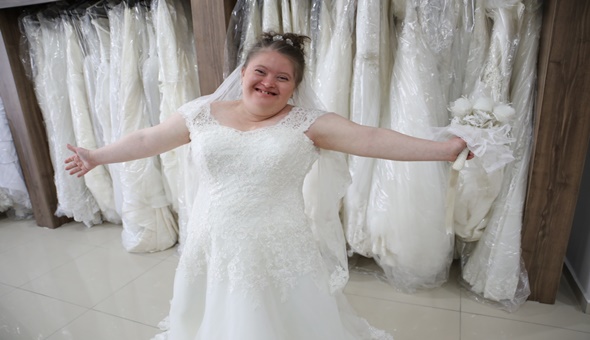 Down Sendromlu Ceren’in gelinlik hayali gerçek oldu