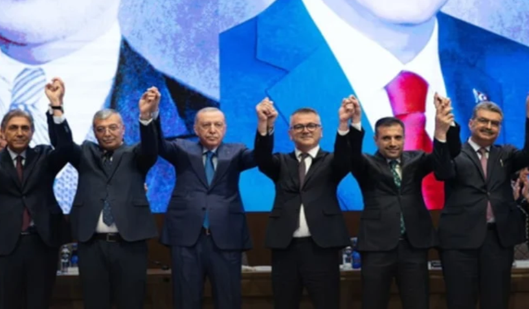 Durmak yok CHP ve Yeniden Refah'ta belediye kalmayıncaya kadar devam mı denilecek?