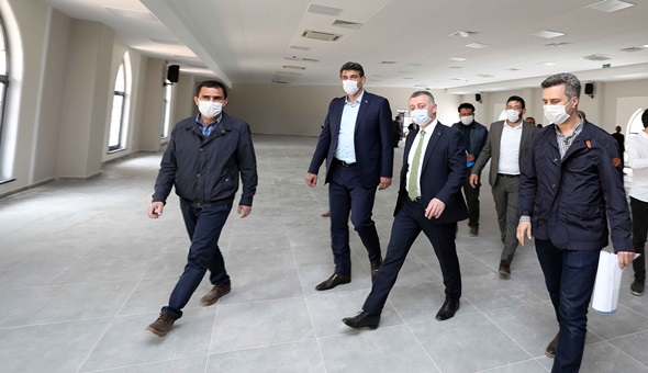 Durmak yok, eser üretmeye devam