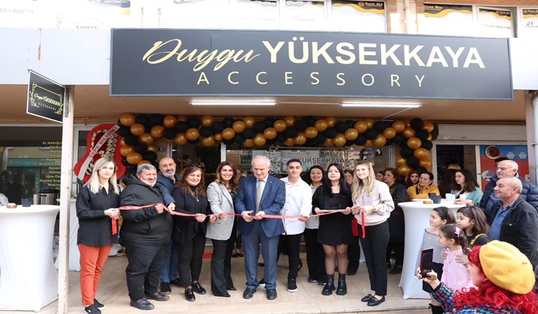 Duygu Yüksekkaya Accessory Hobi Merkezi Derince’de hizmette