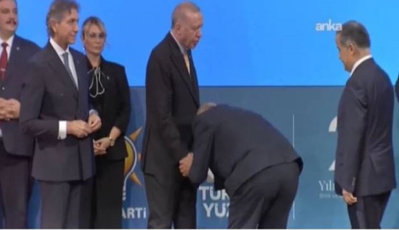 El etek öperek AKP'ye geçti!