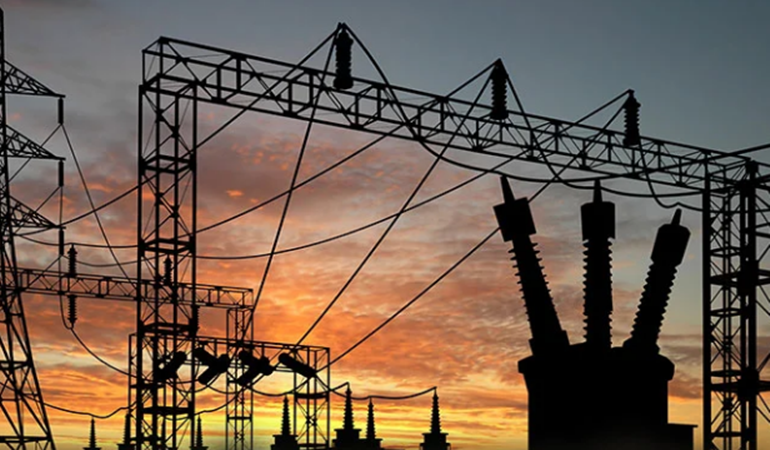 Elektrik dağıtım şirketlerine yüksek voltajlı kâr