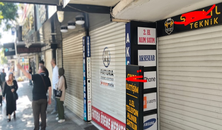 Elektrik kesildi, esnaf kepengi açamadı