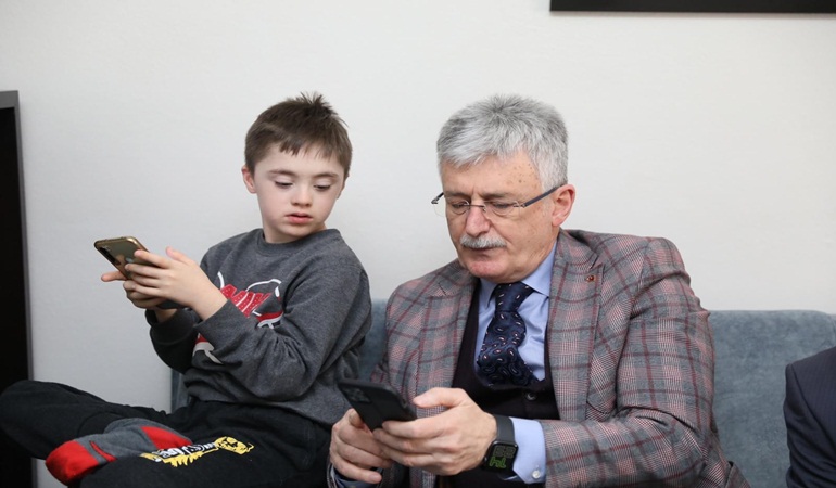 Ellibeş: Sosyal devlet, milletimizin yanında