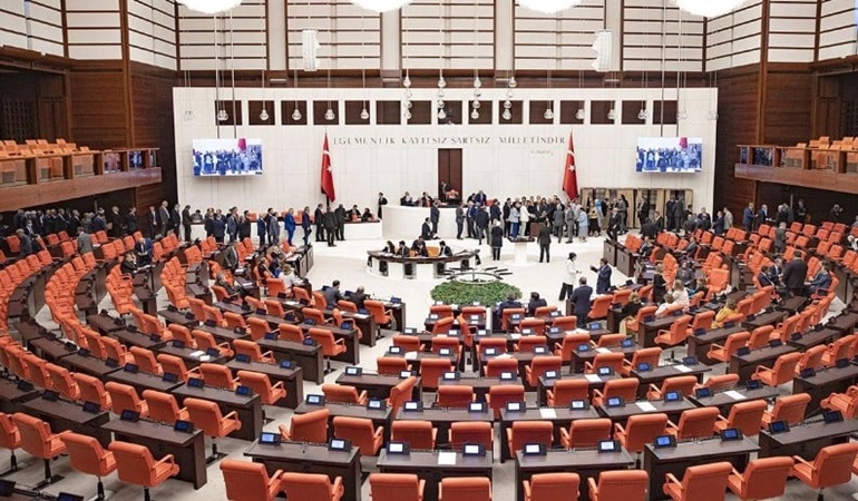 Emekli ikramiyesine zam meclis gündeminde