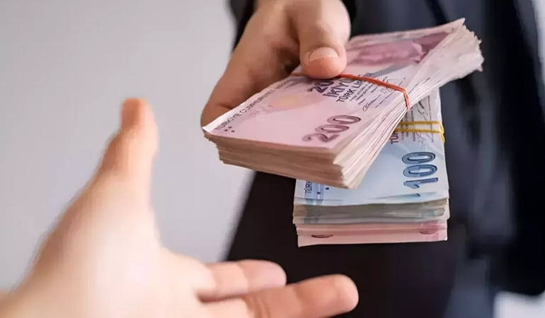 Emekli ve asgari ücretliler için ara zam çağrısı