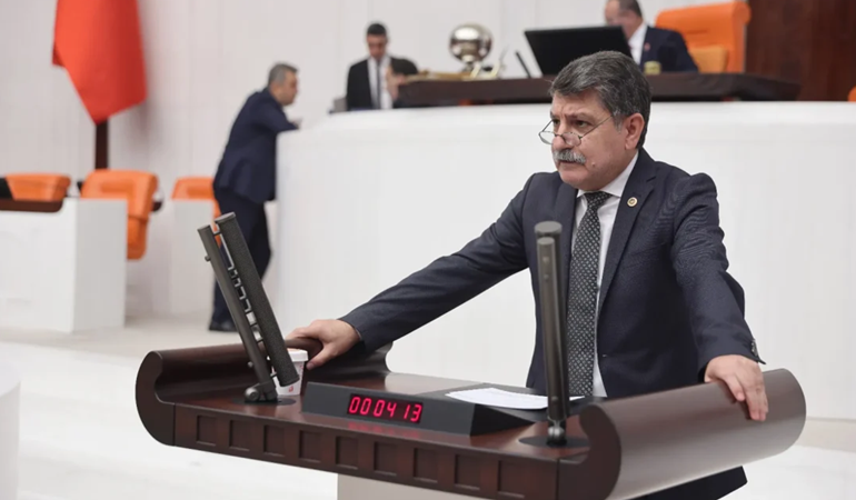 Emeklileri erken ölmedikleri için suçlamak ahlaksızlıktır!