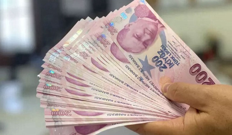 Emeklinin bayram ikramiyesine seçim zammı