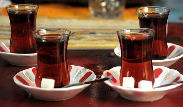 En çok tüketilen içeceğe zam yapıldı!