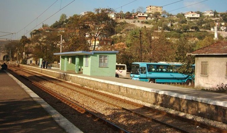 En kısa sürede açılacak denilmişti, Tavşancıl Tren İstasyonu 6 yıldır hizmet dışı