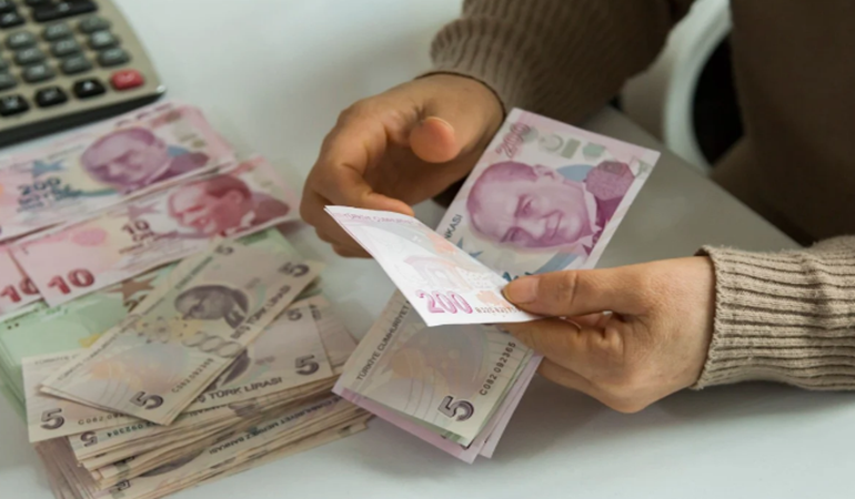 Enflasyondaki artışın suçlusu asgari ücretle çalışan emekçiler!