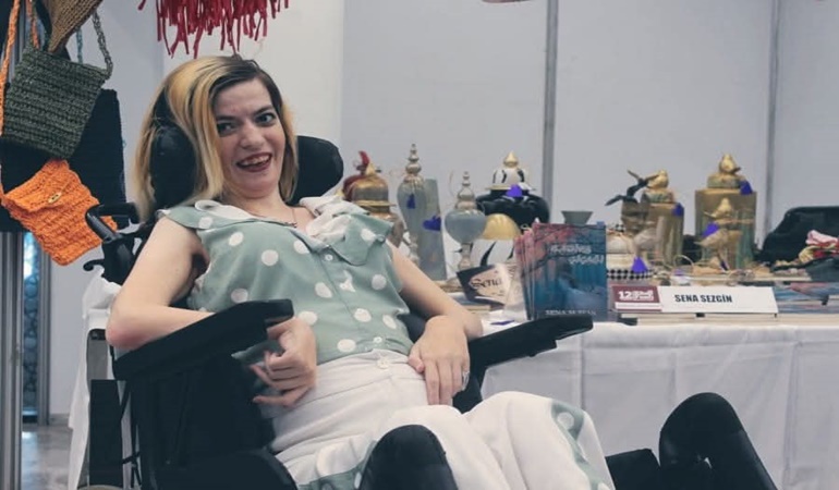 Engelli Sena Sezgin'in büyük başarısı! Üniversiteyi kazandı