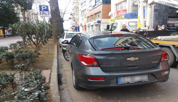 Engelli yerine park edenlere af yok