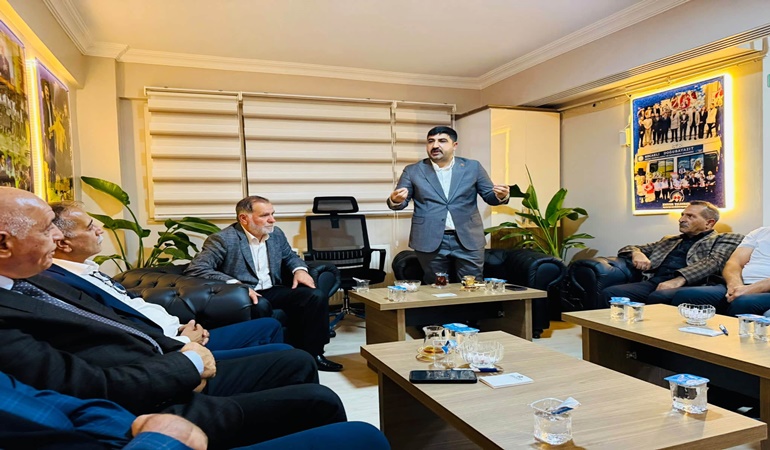 Enver Yıldırım ekibiyle Dilovası’nın geleceğini masaya yatırdı
