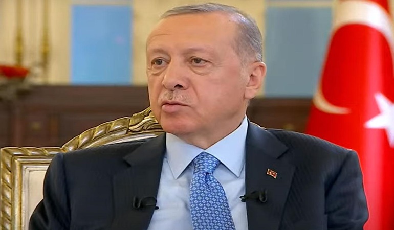 Erdoğan Araplar saygısızlık ettiler demedi, muhalefete saydırdı!