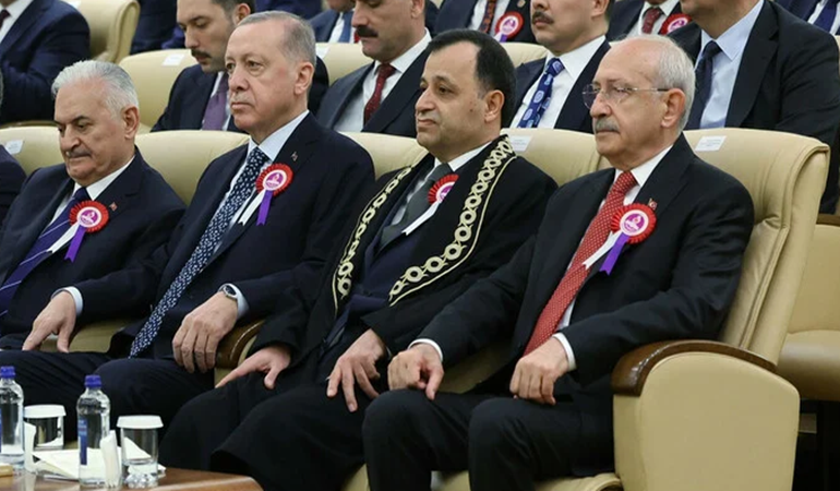 Erdoğan, AYM töreninde Kılıçdaroğlu'nun elini sıkmadı