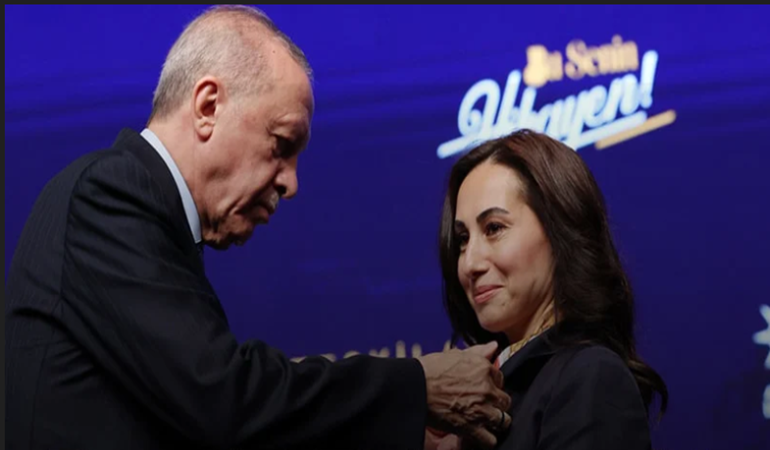 Erdoğan bir CHP'li başkanı daha kaptı!