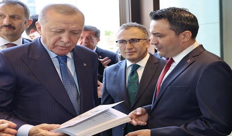Erdoğan'dan affını istedi, siyasete nokta koydu