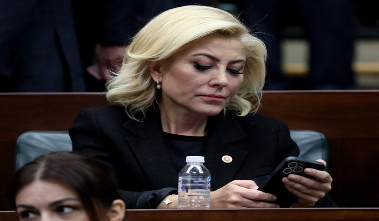 Erdoğan'dan özür diledi