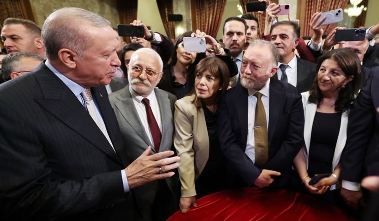 Erdoğan'ın DEM'lilerle anayasa planı!