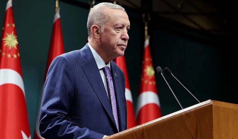 Erdoğan'ın taktiği değişmiyor! Yine kürsülerden yüklendi