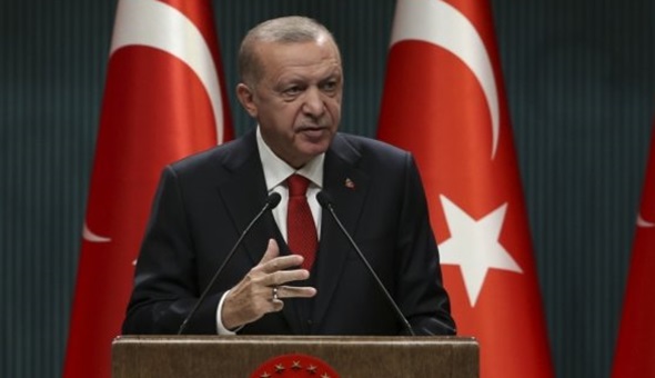 Erdoğan vatandaşa başka, teşkilata başka konuştu