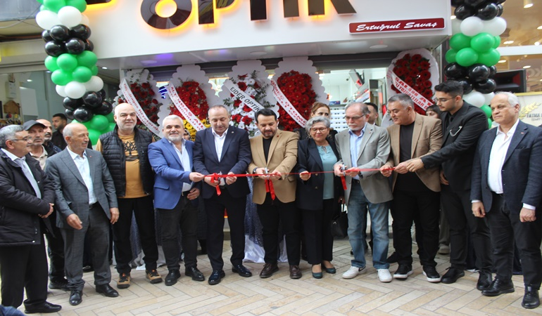 Ertuğrul Optik, İzmit’te hizmette