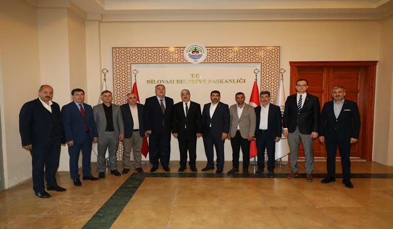 Erzurumlulardan Dilovası’nın yeni başkanı Ömeroğlu’na ziyaret