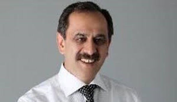 Eski belediye başkanı aracında ölü bulundu