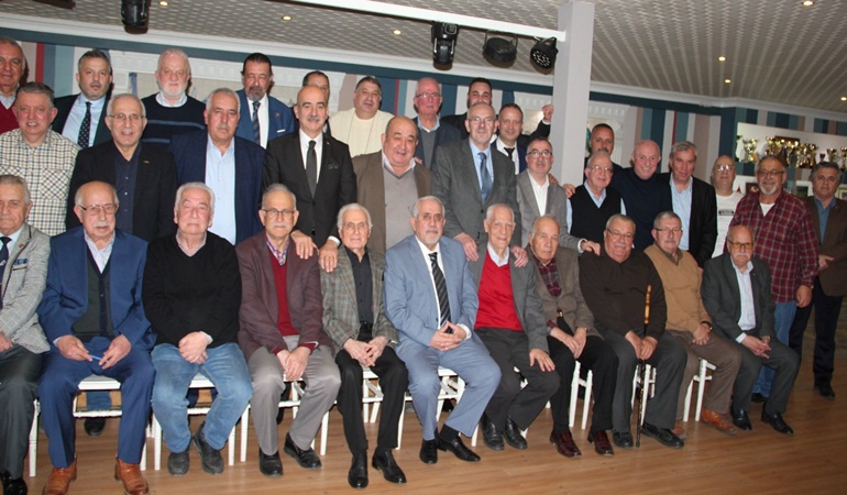 Eski Dostlar Grubu 57 yaşında