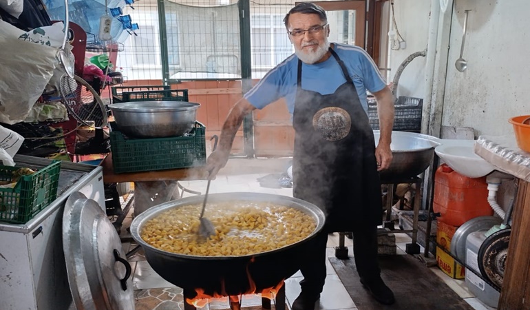 Eşme’deki bu festivale gidenler ayva reçeline doyacak!