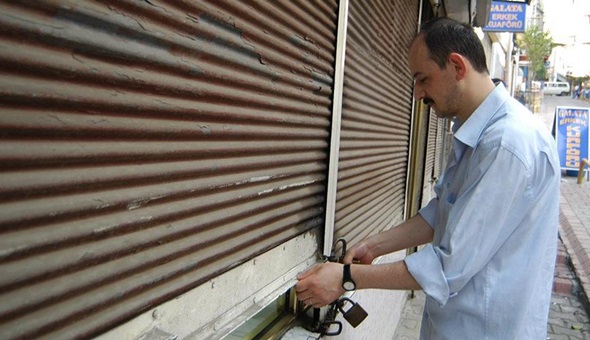 Esnaf sıfır gelirle yaşam savaşında 