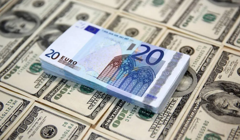 Euro atağa kalktı doları geçti