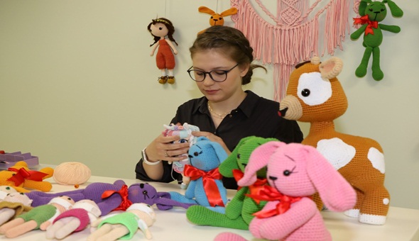 Ev hanımları için çevrimiçi el sanatları kursları