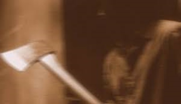 Evde öfkeden delirdi, eşini baltayla öldürdü