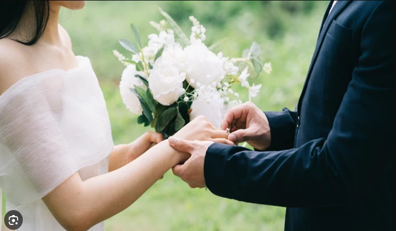 Evlenecek çiftler kara kara düşünüyor