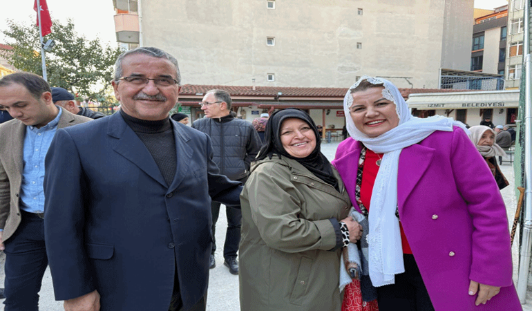 Fatma Başkan, cemaati dinledi