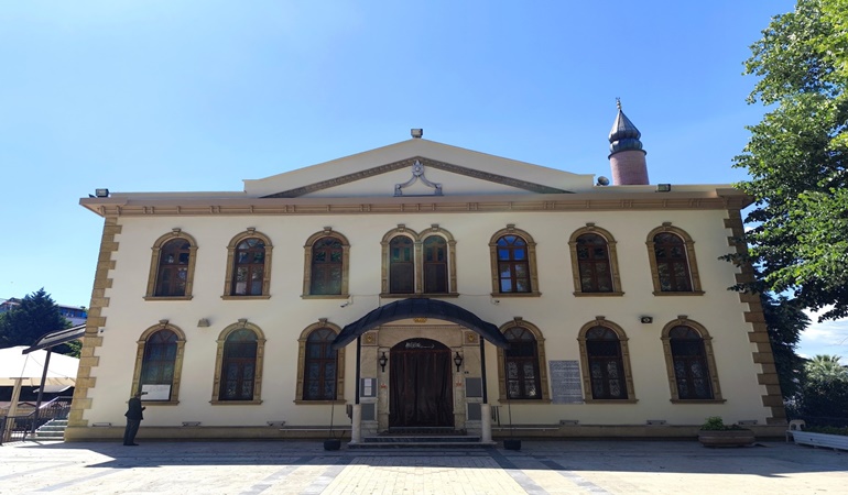 Fevziye Camii’nin dış cephesi güzel bir görünüme kavuştu