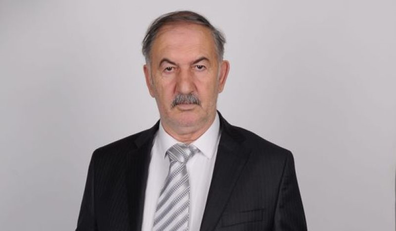 Gazeteci Şahin Asker muhtarlık için kolları sıvadı