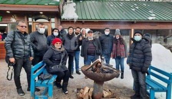 Gazeteciler stres attı