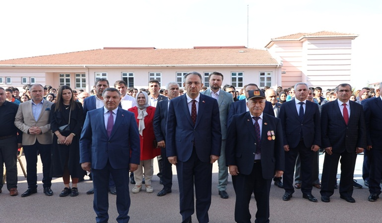 Gaziler Günü’nün 102. yılı Dilovası’nda törenle kutlandı 